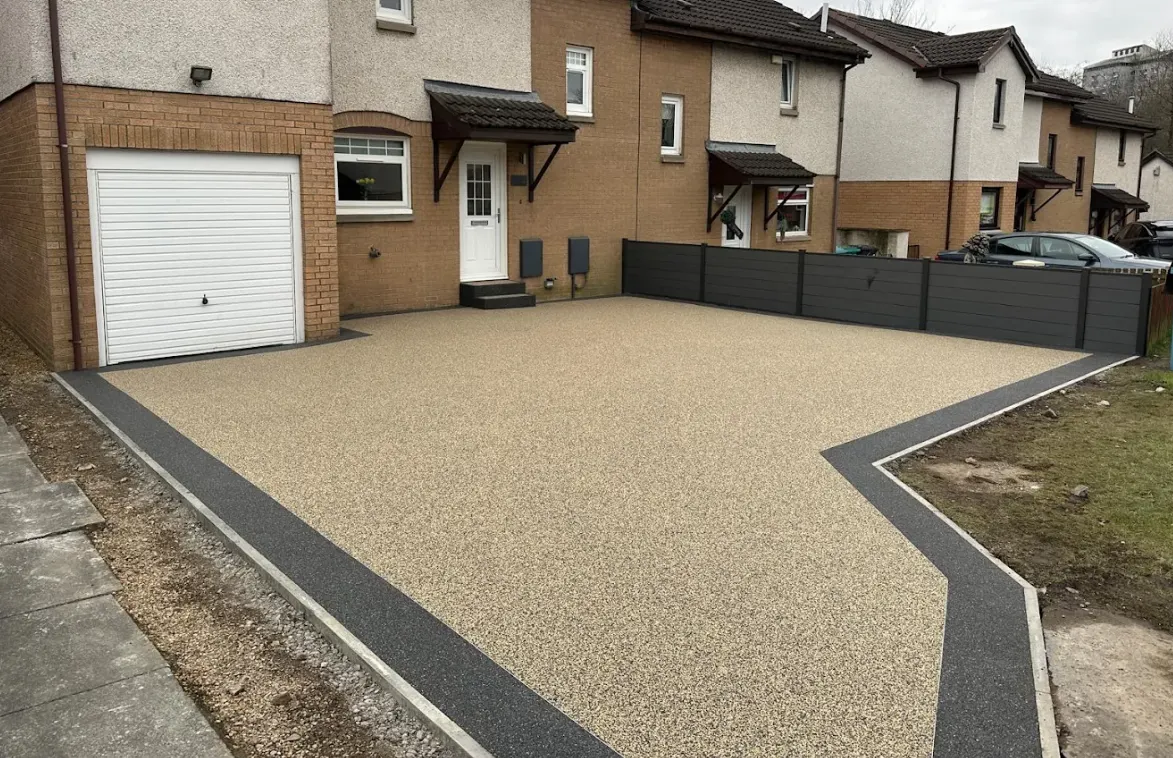 Resin bound driveway project in Haslemere, Surrey — project 6