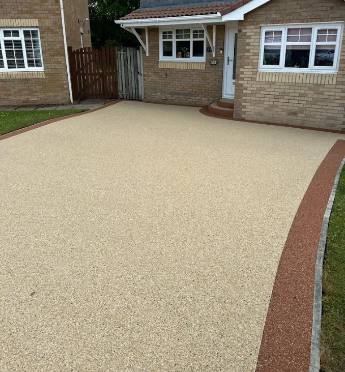 Resin bound driveway project in Haslemere, Surrey — project 8