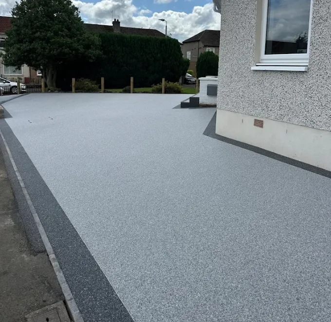 Resin bound driveway project in Haslemere, Surrey — project 7
